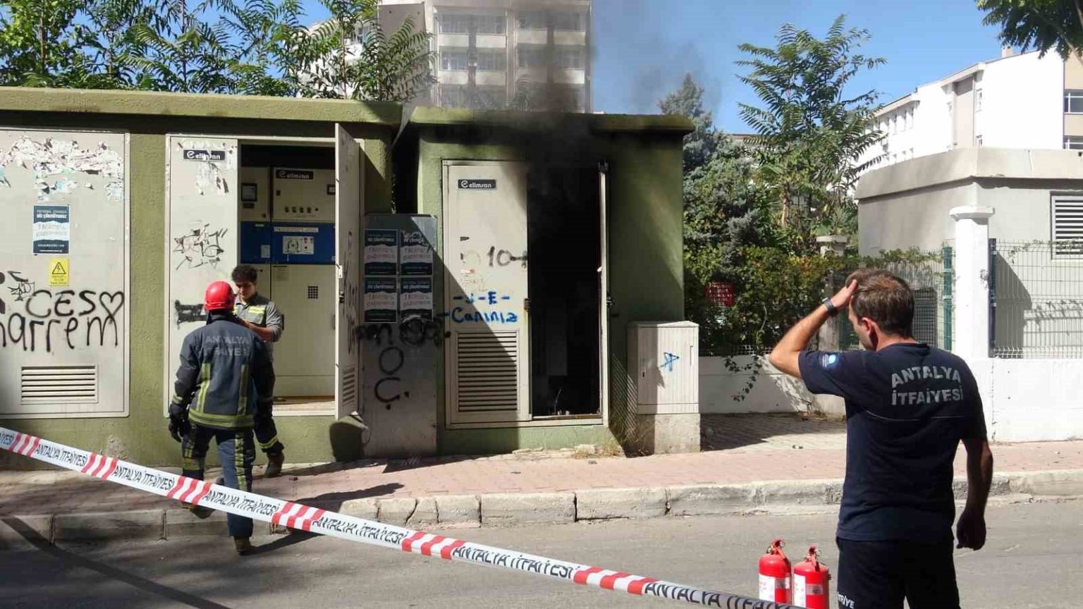 antalyada-trafoda-yangin