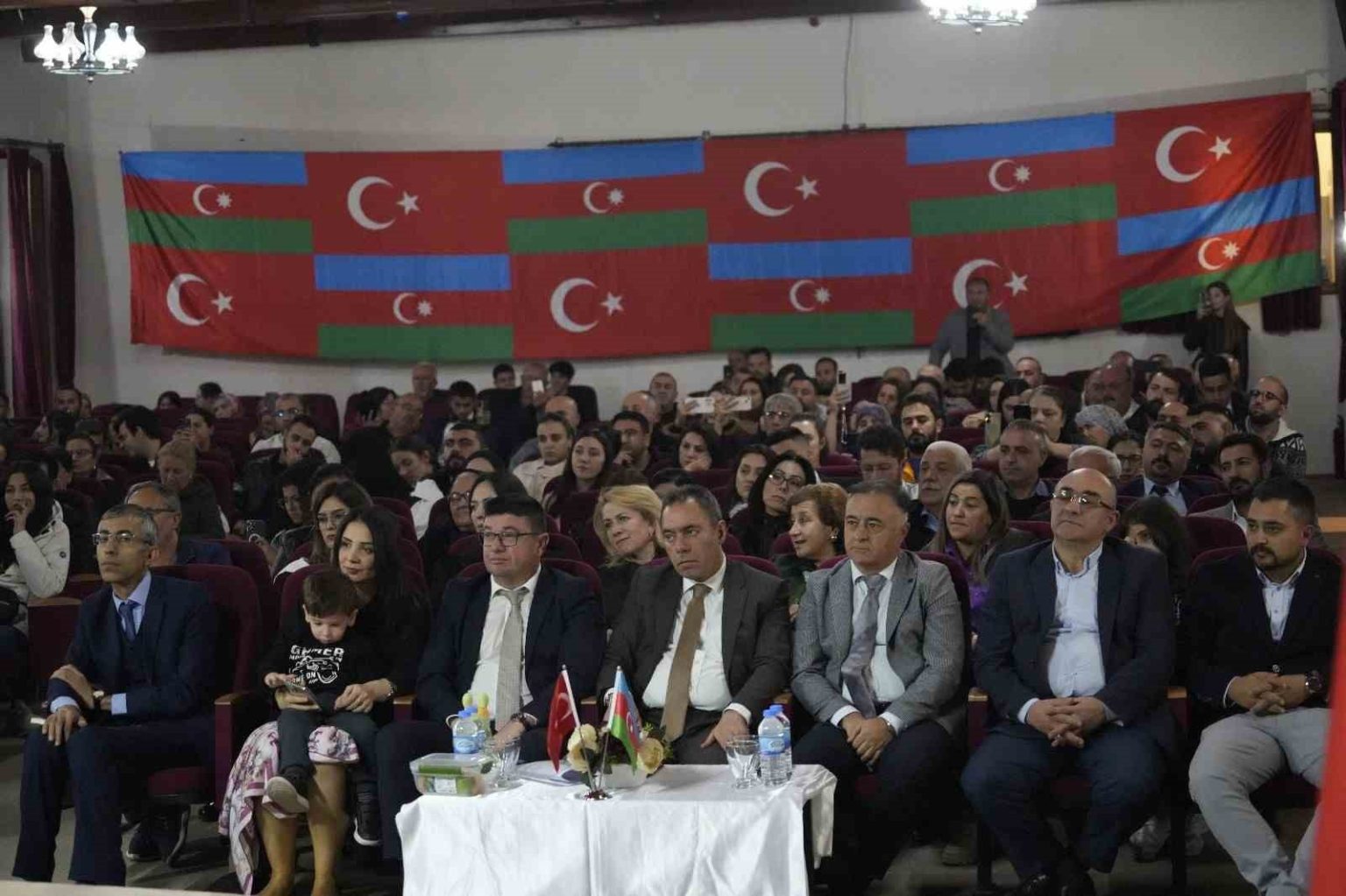 arasin-ote-yani-programina-karsta-yogun-ilgi