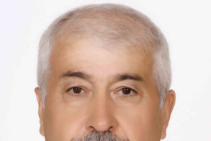 ari-sokmasi-alerjisi-olan-yasli-adam-traktorunun-direksiyonunda-olu-bulundu