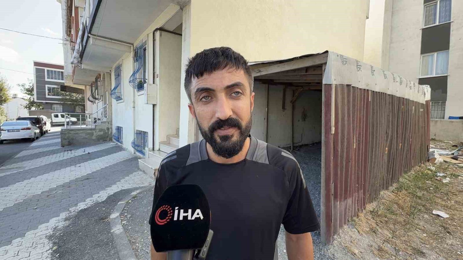 arnavutkoyde-hirsiz-eve-demir-duzenekle-girdi-aile-buyuk-sok-yasadi