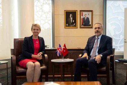 bakan-fidan-ingiliz-mevkidasi-cooper-ile-bir-araya-geldi
