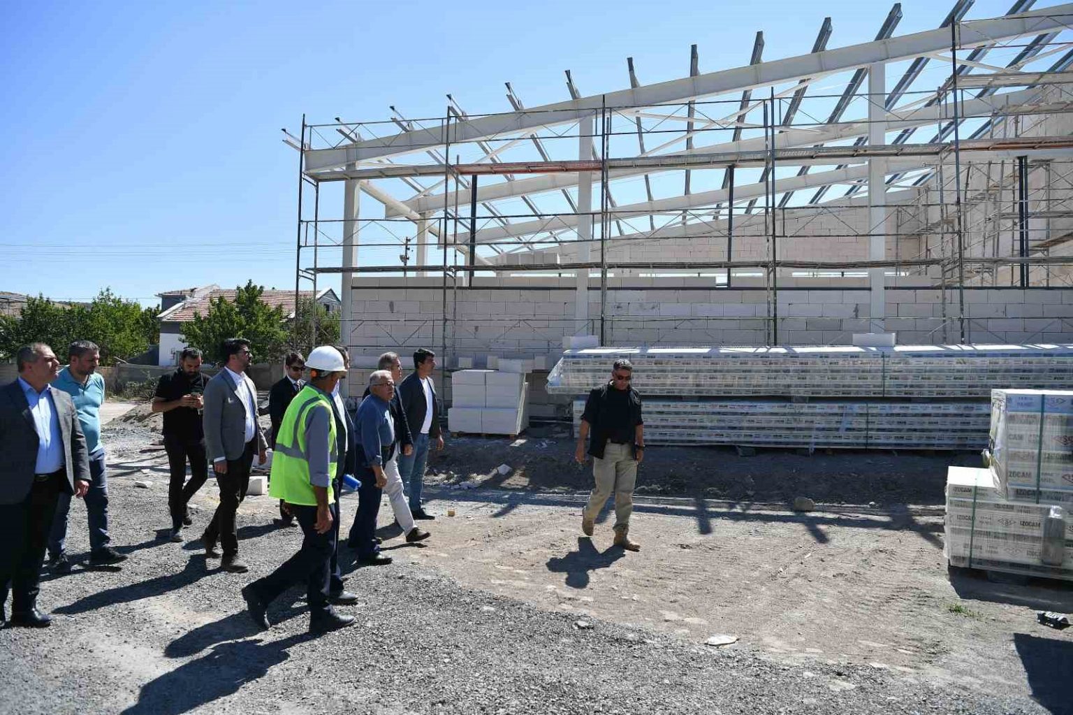 baskan-buyukkilictan-egribucaktaki-yeni-itfaiye-binasinin-insaatina-yerinde-inceleme