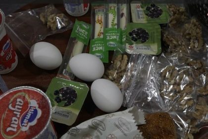 bilecikte-her-gun-300-cocuga-beslenme-cantasi-gidiyor