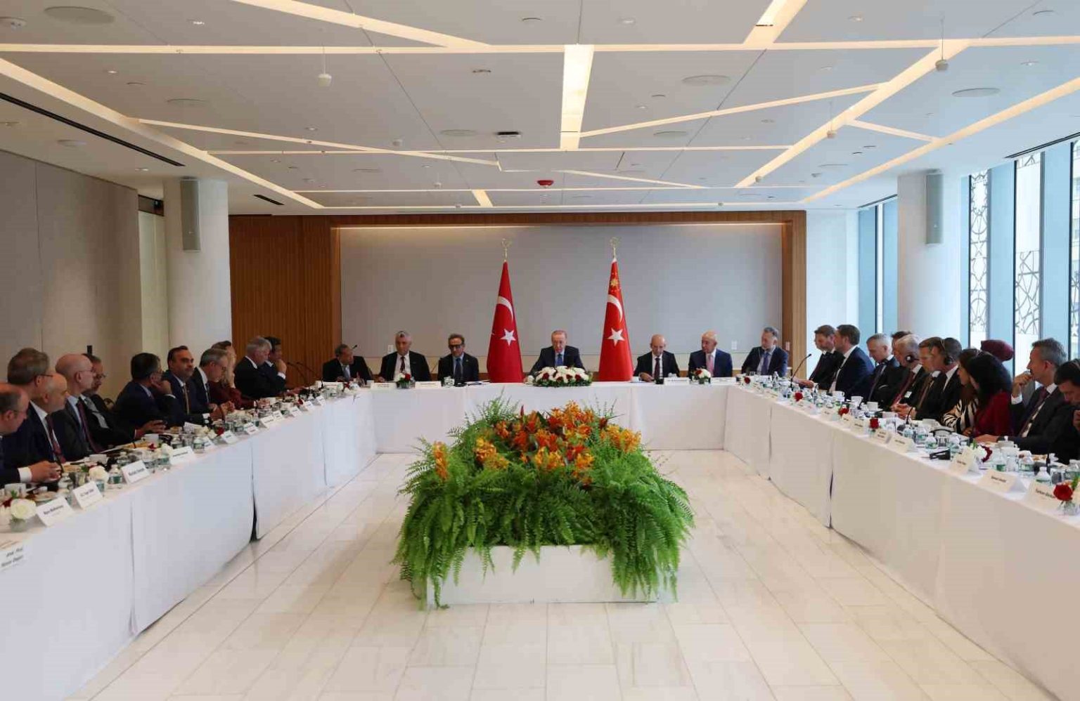 cumhurbaskani-erdogan-abd-is-konseyi-baskani-ulukaya-ile-gorustu