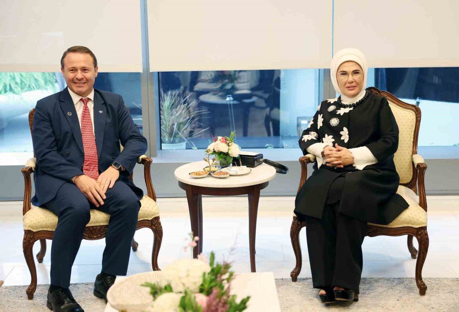 emine-erdogan-kosova-cumhurbaskaninin-esi-sadriu-ile-gorustu