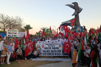 gazzeye-yardima-giden-gemilere-temsili-selamlama