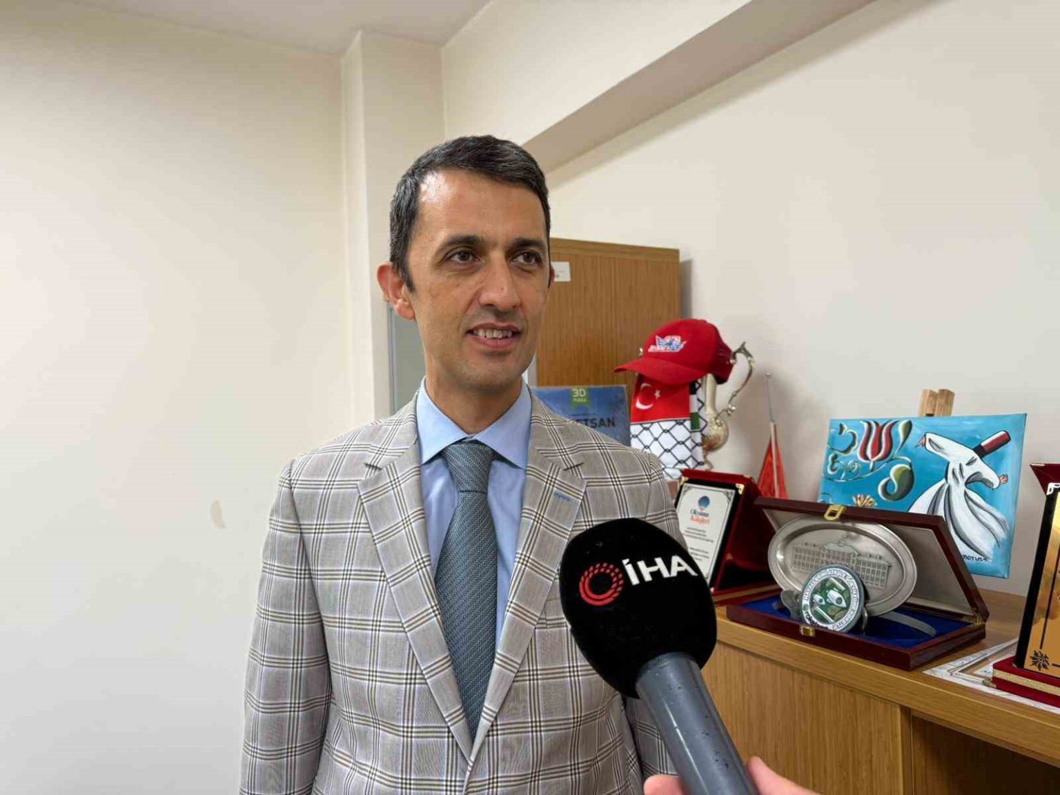 ithal-otomobillere-yeni-ek-vergi-karari-otomotiv-piyasasini-nasil-etkileyecek