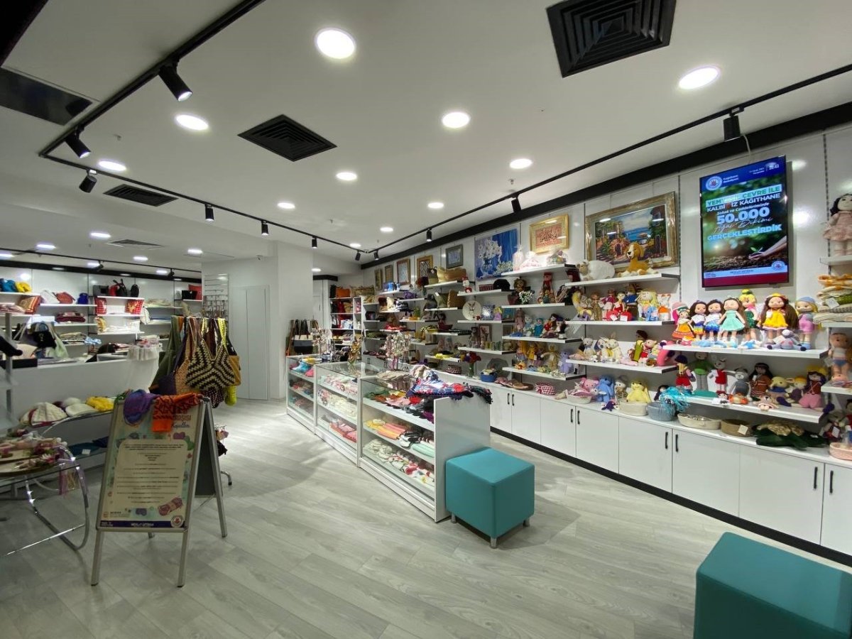 kadinlarin-el-emegi-maharetli-eller-carsisinda-deger-buluyor