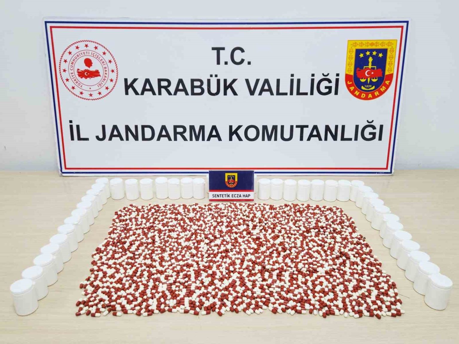 karabukte-2-bin-467-adet-hap-ele-gecirildi