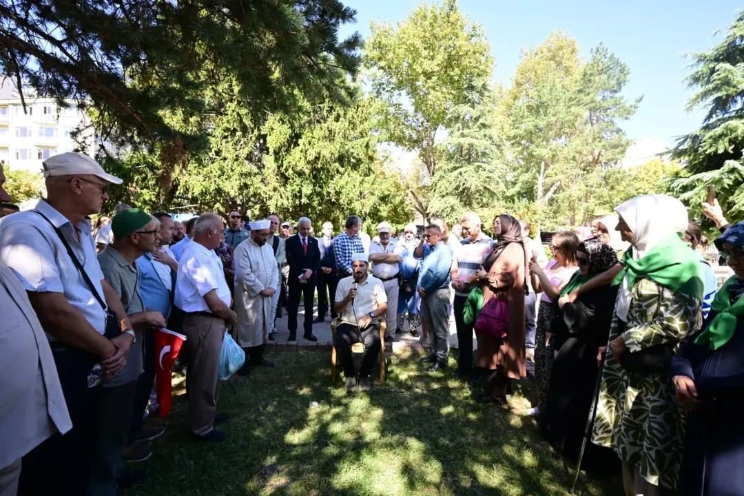 kirklarelinde-umre-yolculari-ugurlandi