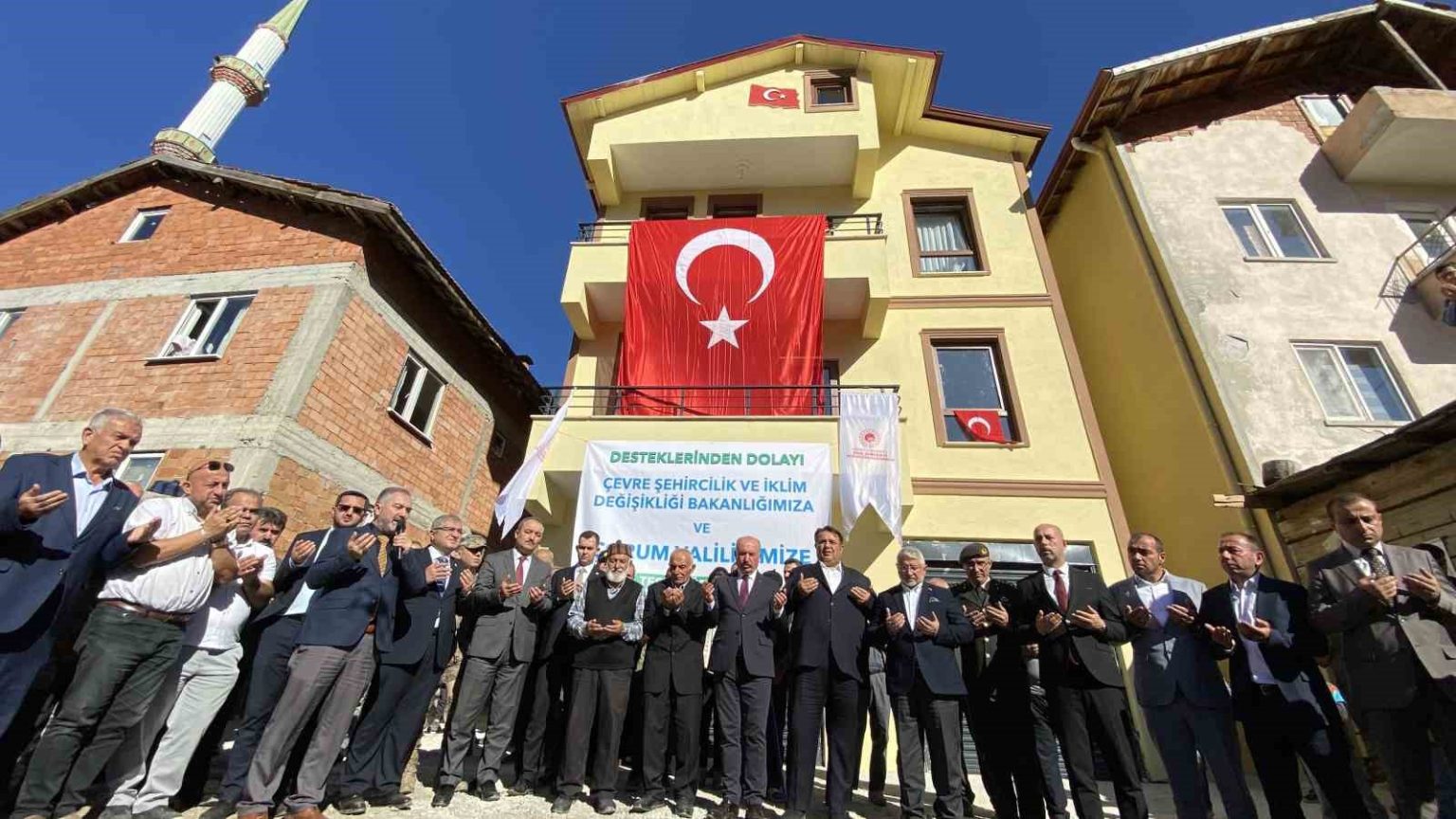 sehit-mustafa-uslunun-hayalini-devlet-gerceklestirdi-ailesi-yeni-evine-kavustu