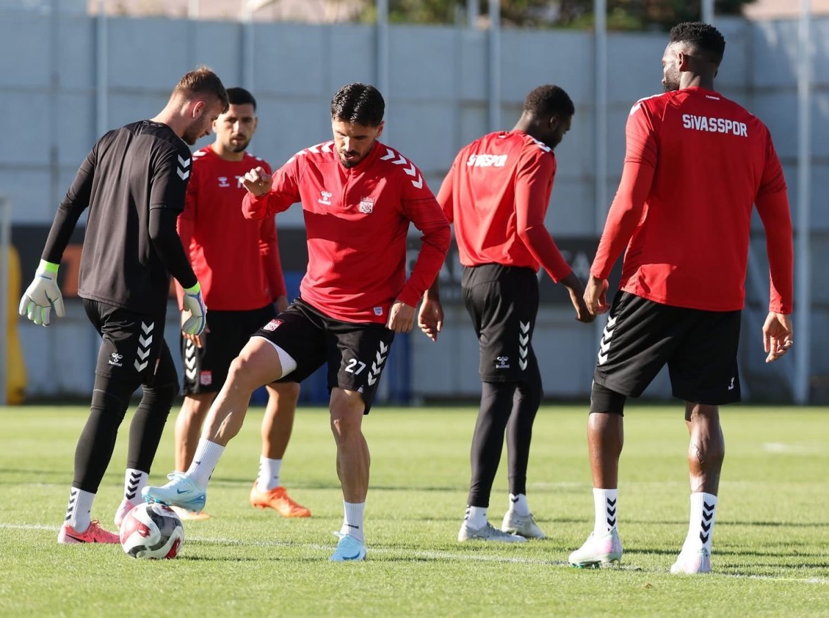 sivassporda-adana-demirspor-macina-hazir