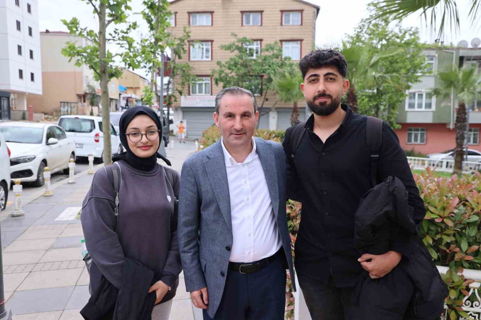 sultanbeyli-belediyesinden-universiteyi-kazanan-genclere-mujde