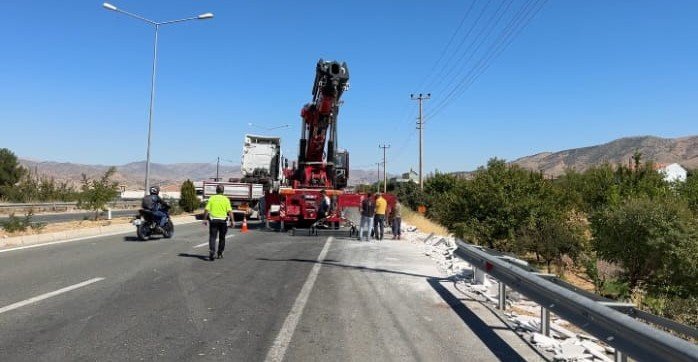 tir-evin-bahcesine-uctu-faciadan-donuldu