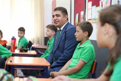 vali-aslandan-yenilenen-okula-ziyaret