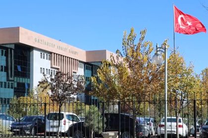 4-yasindaki-cocuk-bademcik-ameliyati-sonrasi-engelli-kaldi-doktora-109-milyon-tl-tazminat-cezasi-verildi