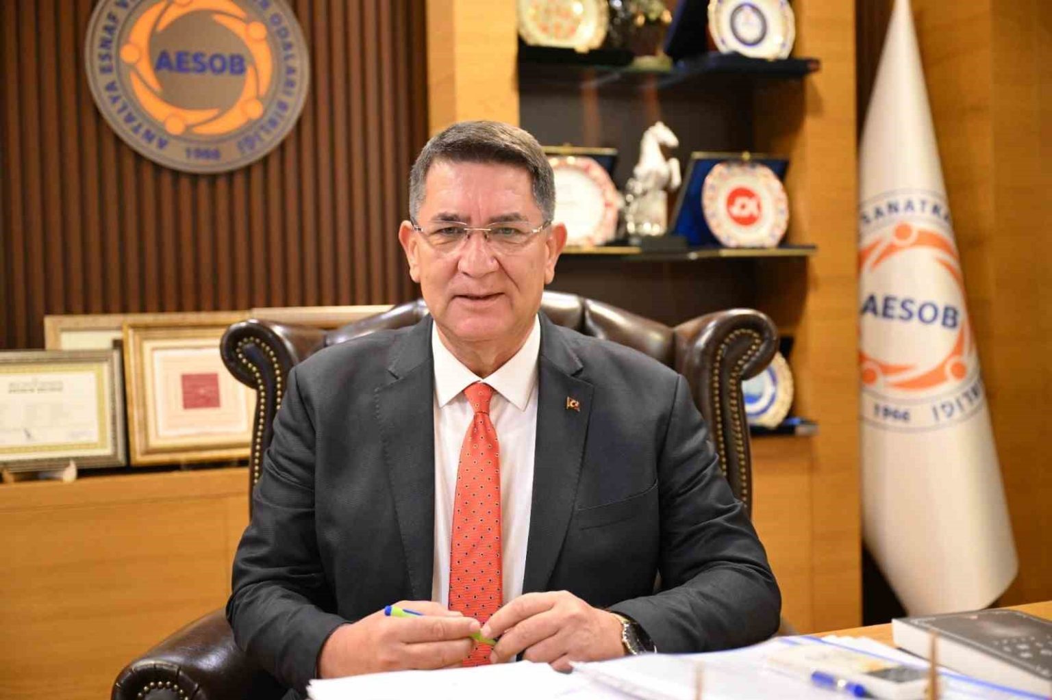 aesob-baskani-dere-pazar-gunu-duzenlemesi-esnafimiz-icin-tarihi-bir-adim-olur