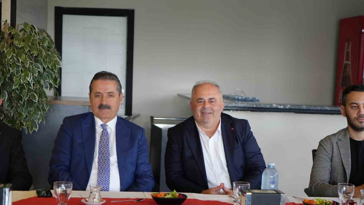 ak-parti-artvin-milletvekili-celik-siyaset-halkla-ic-ice-olmak-demektir