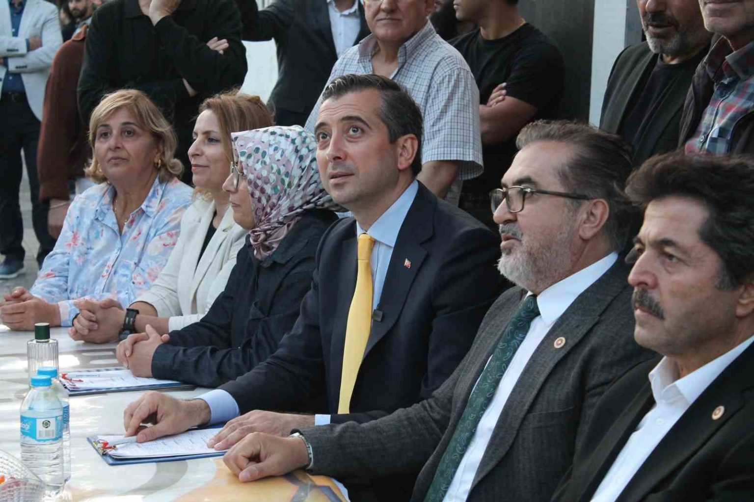 ak-parti-sisli-ilce-baskani-serkan-polat-ferikoy-spor-kulubunu-ziyaret-etti