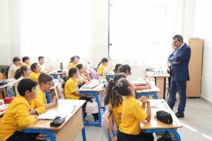 bakan-tekinden-gaziantepte-surpriz-okul-ziyareti