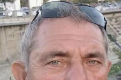 balkondan-dusen-sahis-hayatini-kaybetti