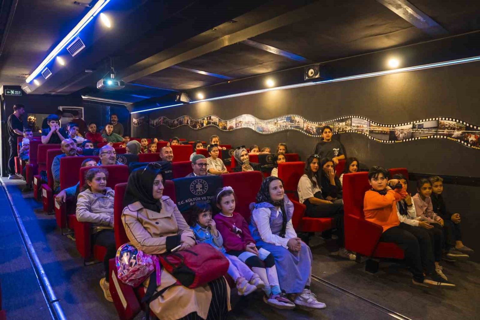 bitliste-bir-anadolu-senligi-konser-ve-tiyatrolarla-devam-ediyor