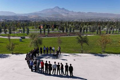 buyuksehirden-harita-tapu-kadastro-alani-ogrencilerine-drone-teknolojileri-ve-cbs-egitimi