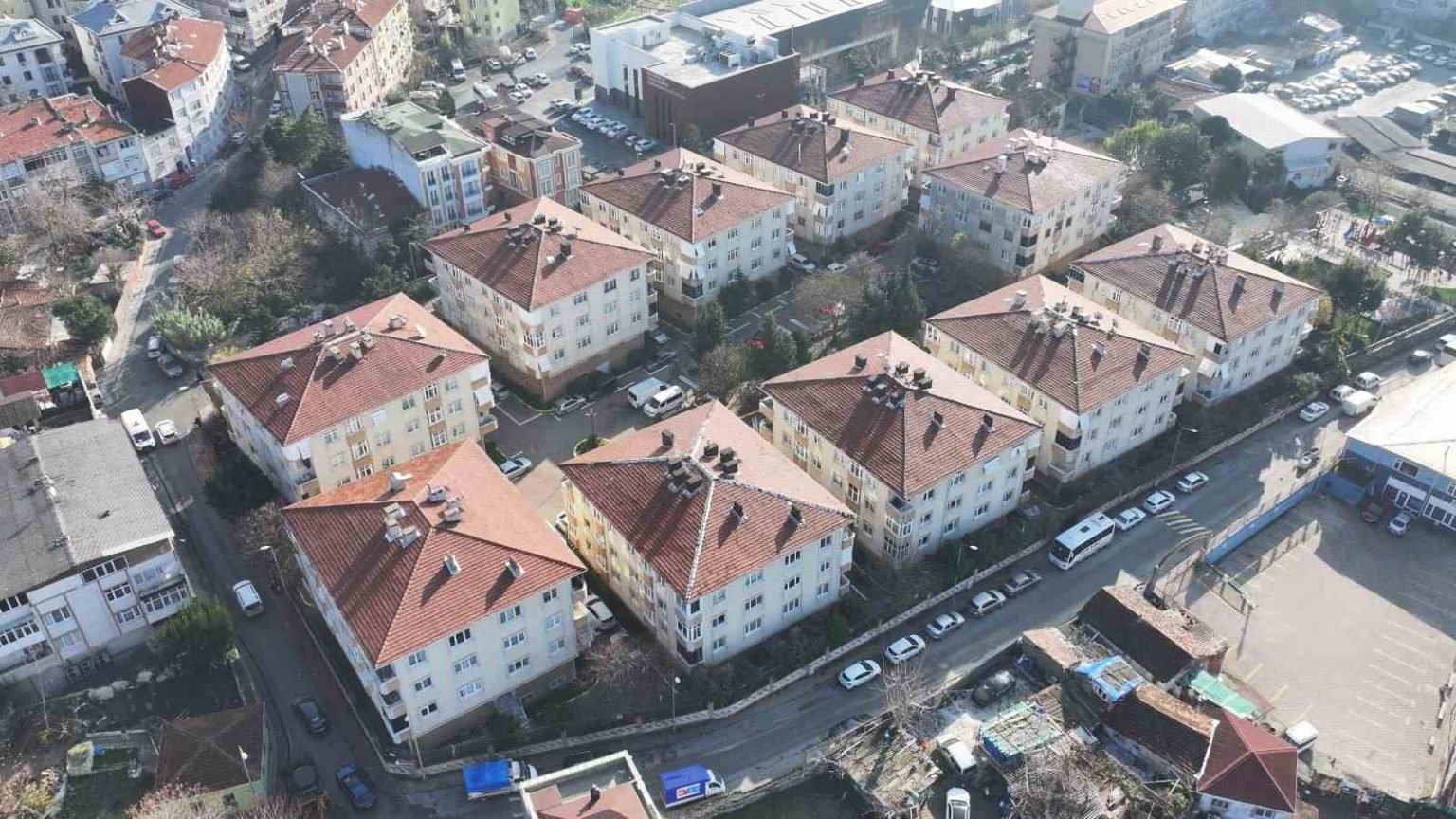 fatihte-riskli-yapilar-yerini-guvenli-konutlara-birakiyor