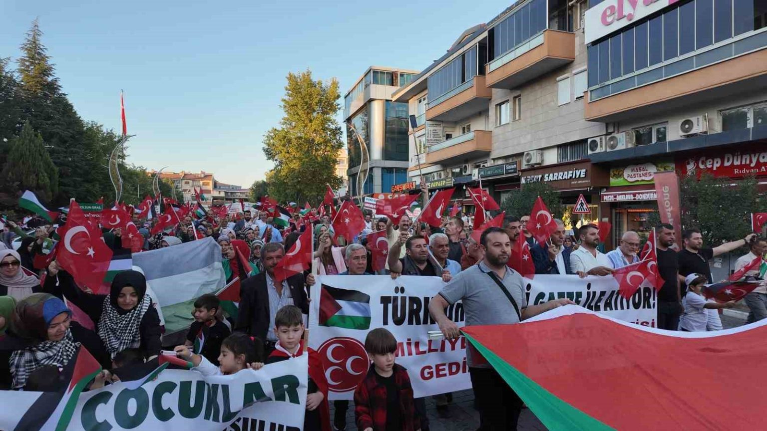 gedizde-filistine-destek-yuruyusu-zulme-karsi-susmayacagiz