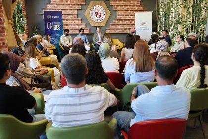 genclik-hizmetleri-genel-muduru-efendioglu-manisada-genclerle-bulustu