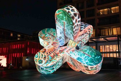 guvenc-ozelin-neurofluxi-contemporary-istanbulda-sergileniyor