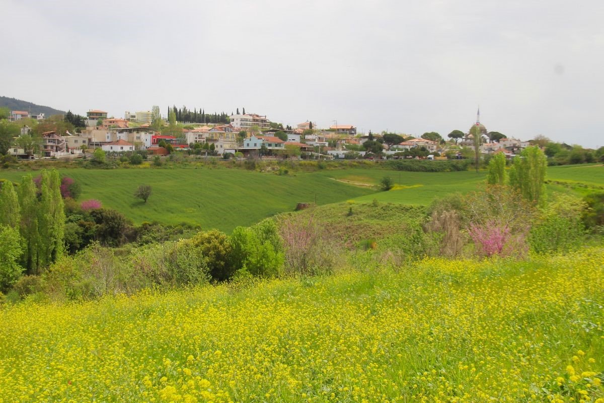 kusadasinin-tarihi-izlerini-tasiyan-comlekci-koyune-dikkat-cekildi