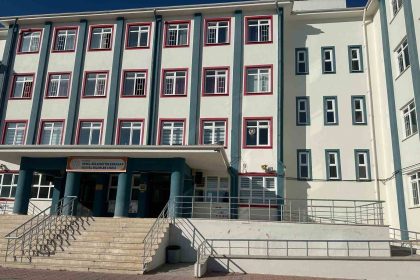 kutahya-sosyal-bilimler-lisesi-iki-uluslararasi-projeyle-avrupada-aktif-rol-ustleniyor
