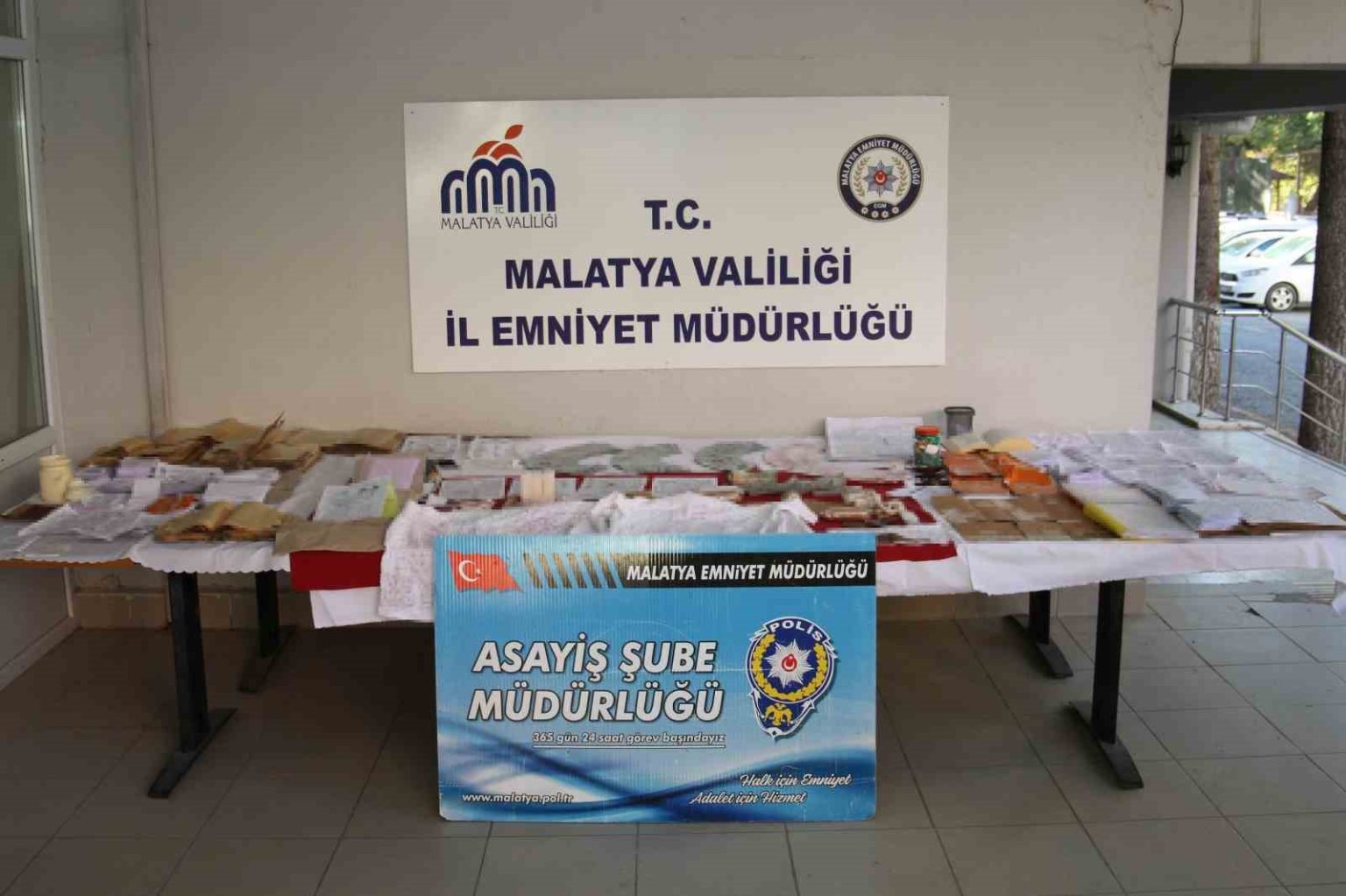 malatyada-muska-ve-buyu-yontemiyle-27-kisiyi-dolandiran-7-supheli-yakalandi