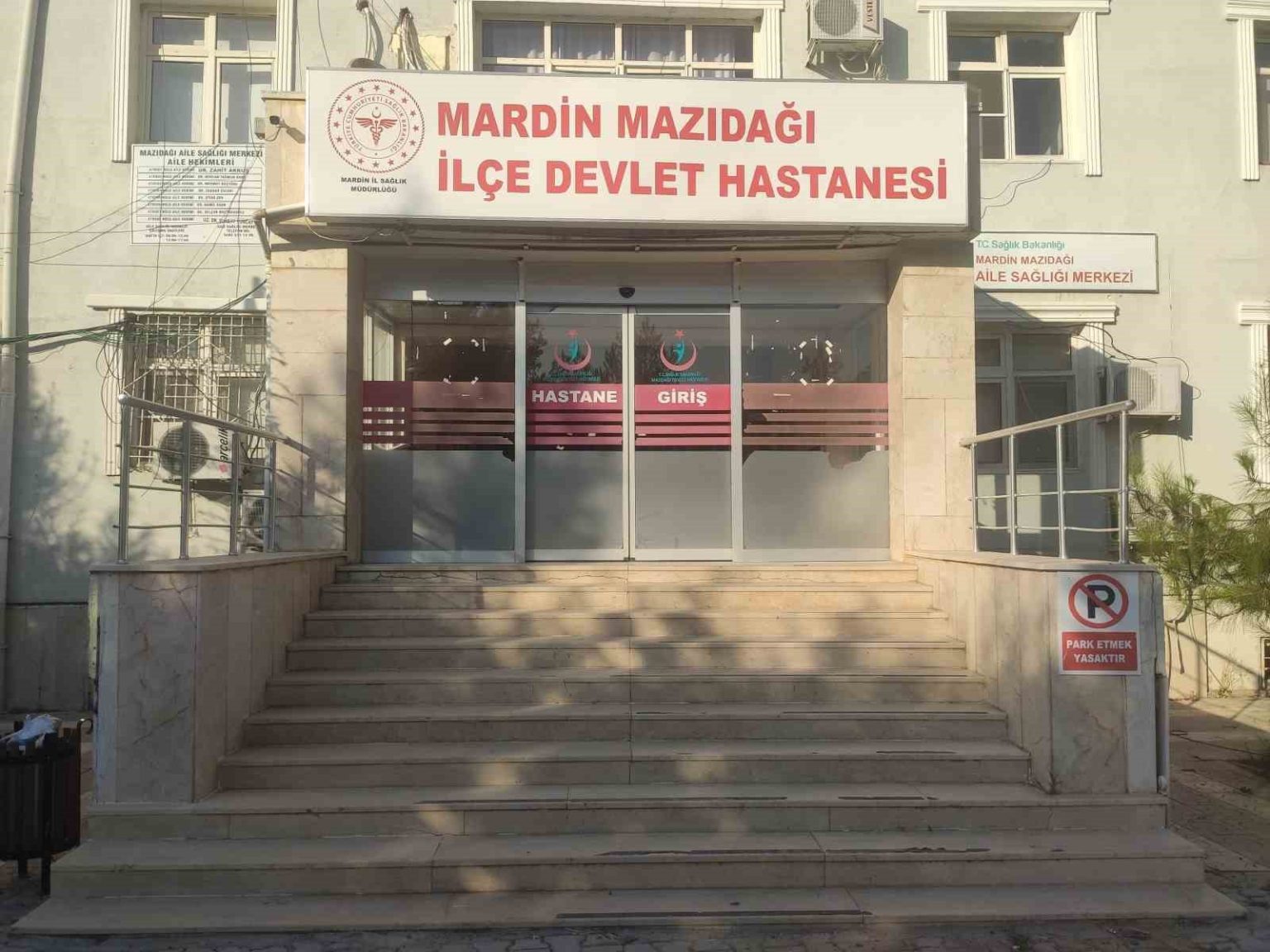 mardinde-agactan-dusen-muhtar-agir-yaralandi
