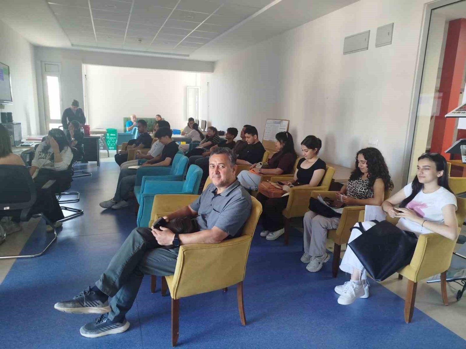 omuye-dunyanin-dort-bir-yanindan-ogrenci-ilgisi