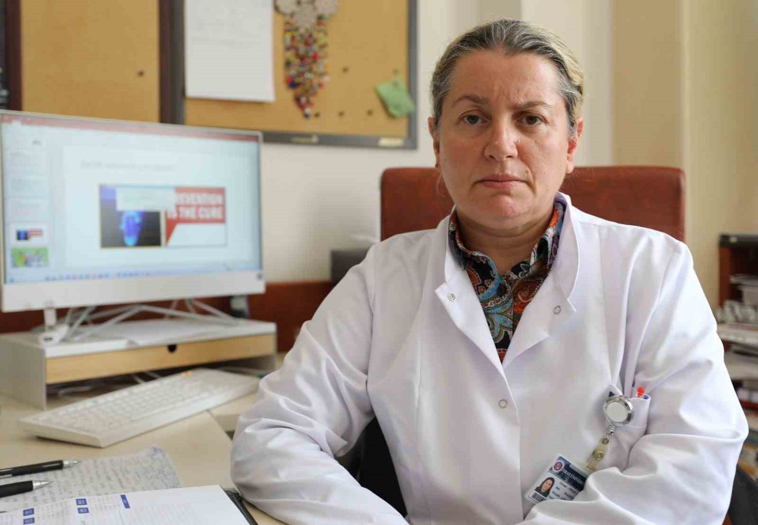 prof-dr-ugur-plastik-yerine-cam-su-gecirmeyen-kumaslar-yerine-dogal-kumaslar-tercih-edilmeli