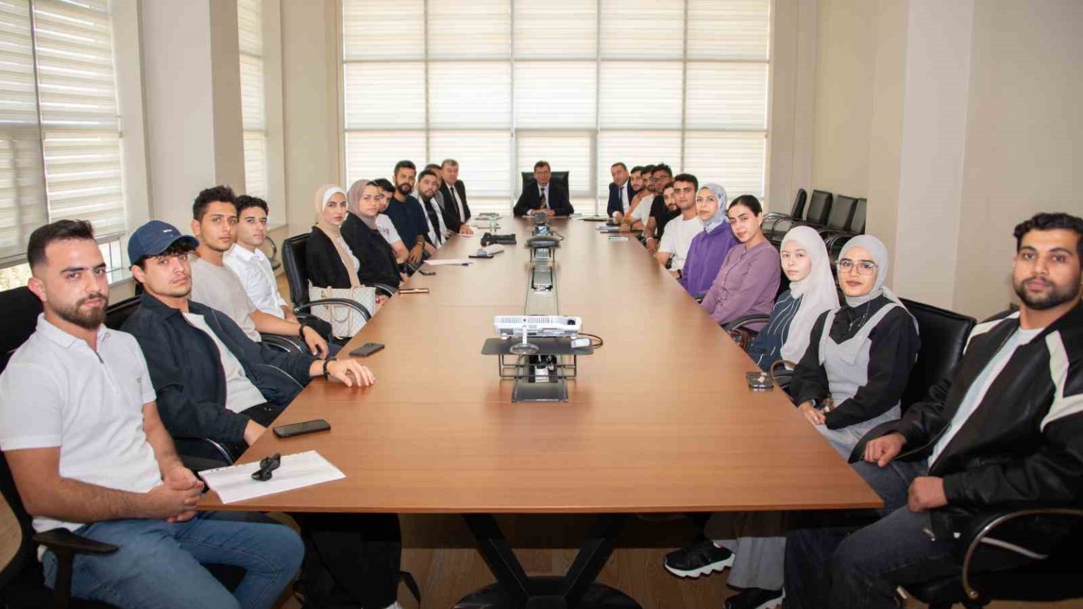 selcuk-universitesi-yonetimi-filistinli-ogrencilerle-bulustu