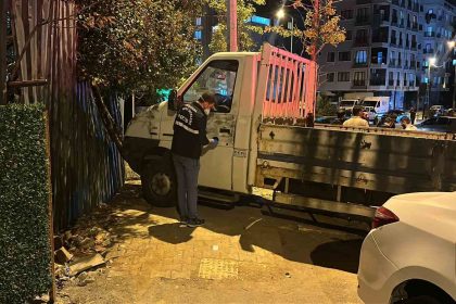 sultanbeylide-seyir-halindeki-araca-silahli-saldiri-1-agir-yarali