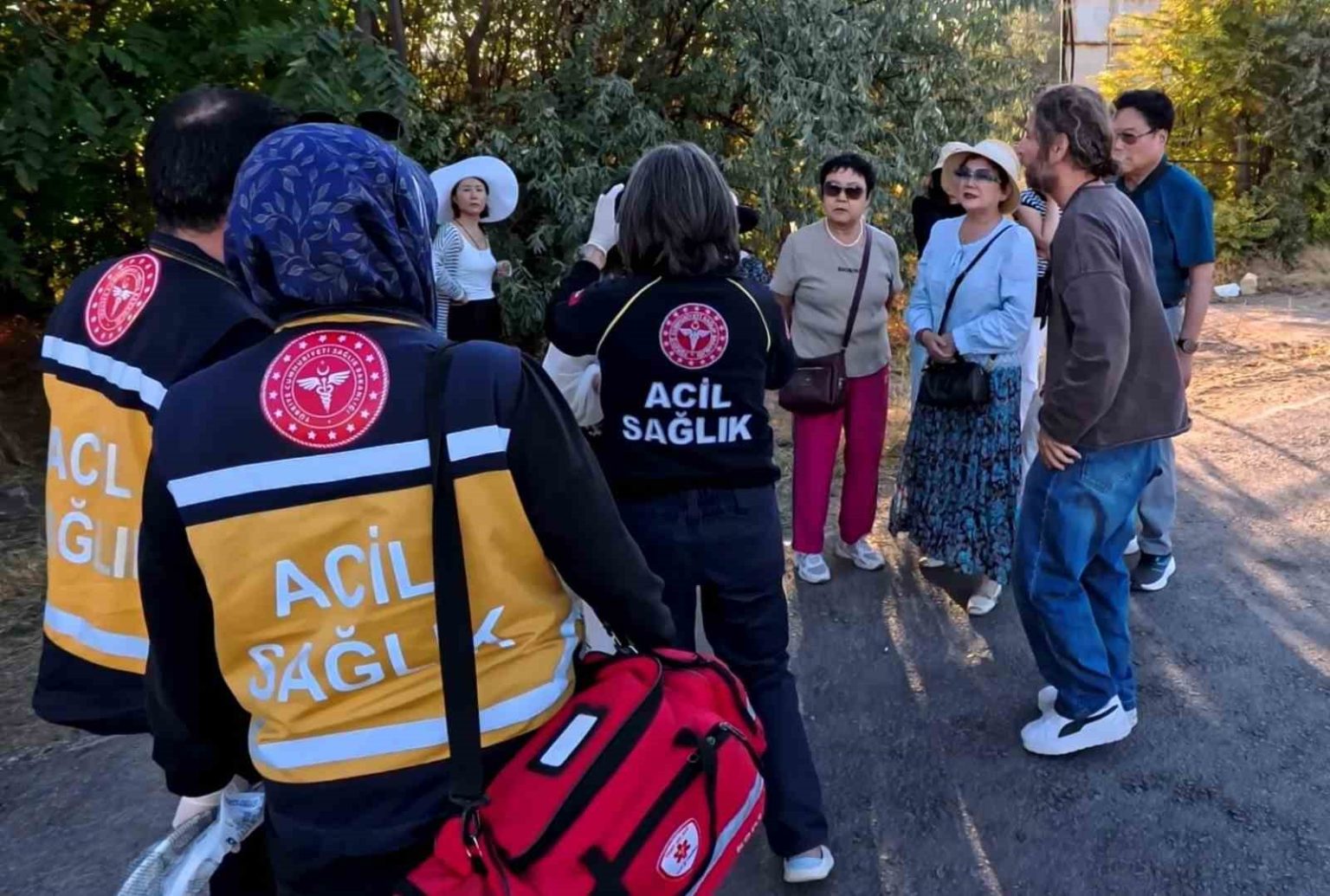 turistleri-tasiyan-midibuse-tir-carpti-5-turist-yarali