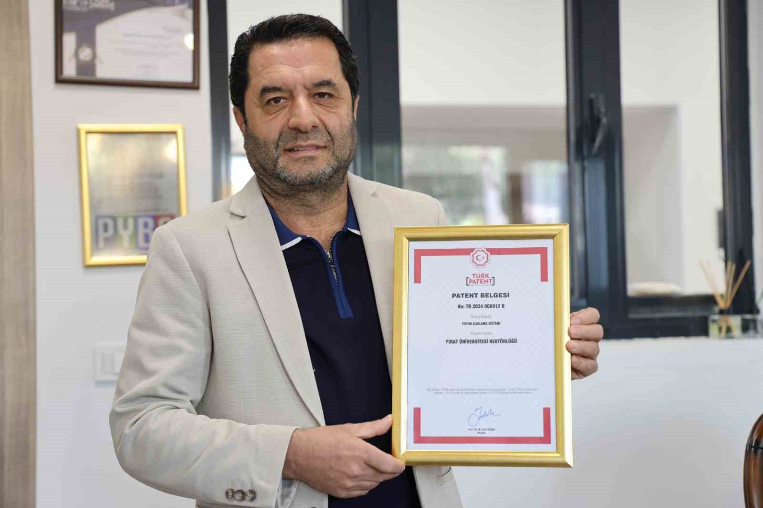 turk-bilim-insani-prof-dr-yakuphanoglu-einsteinin-nobel-odullu-teorisini-kanitladi-patentini-aldi