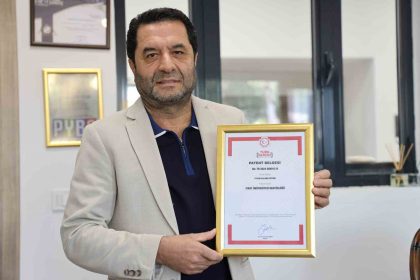 turk-bilim-insani-prof-dr-yakuphanoglu-einsteinin-nobel-odullu-teorisini-kanitladi-patentini-aldi