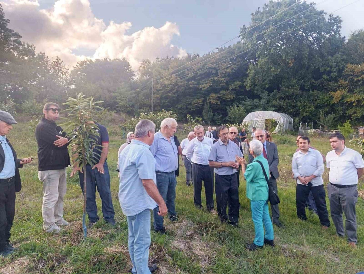 aricilar-ve-akademisyenler-kestane-balinin-gelecegini-konustu