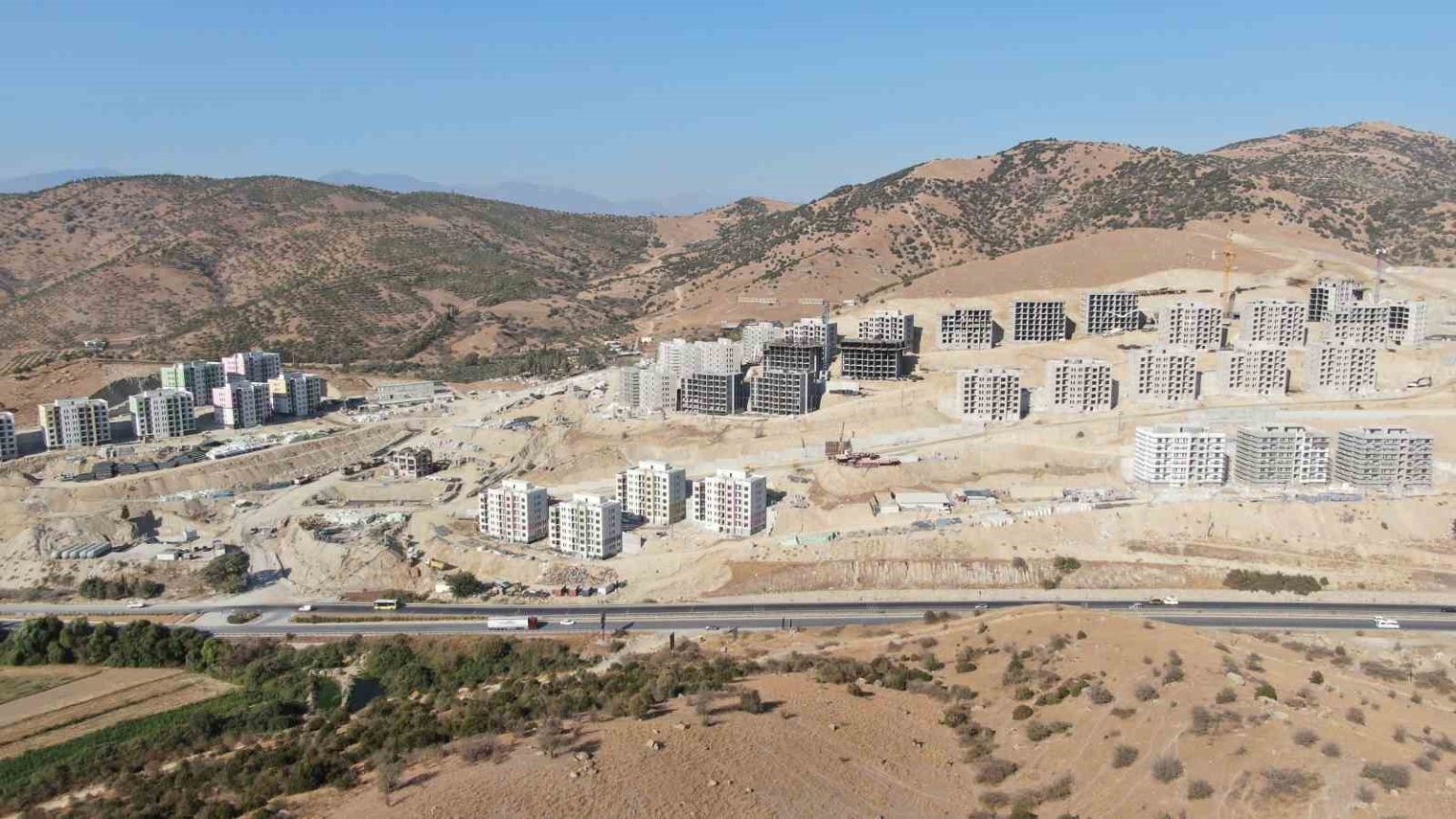 aydinin-yeni-yasam-alaninda-calismalar-hiz-kesmiyor