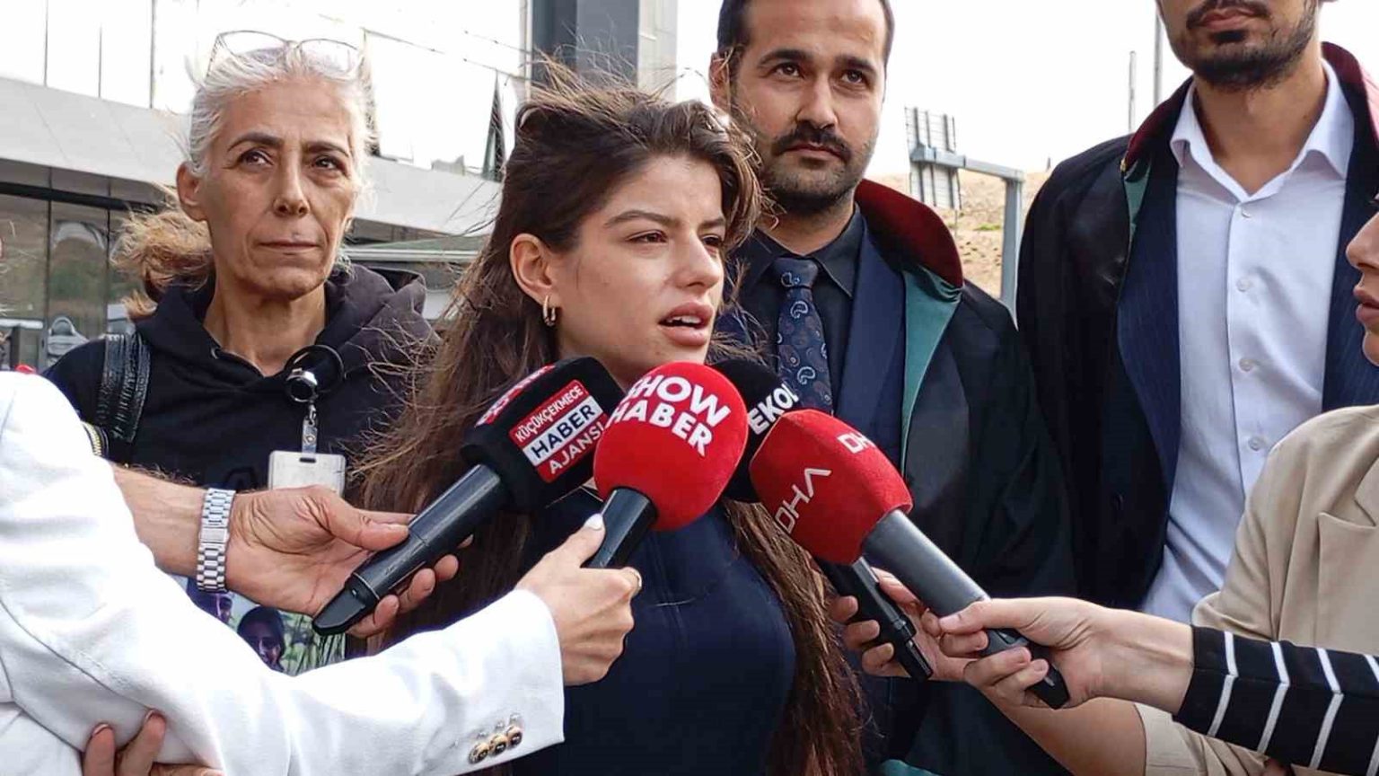 ayse-tokyazin-katil-zanlisina-bilgi-verdigi-iddia-edilen-iki-polis-hakim-karsisinda