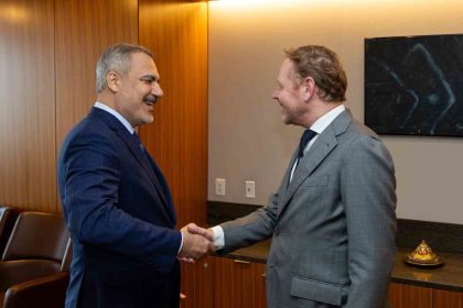 bakan-fidan-hollandali-mevkidasi-van-weel-ile-bir-araya-geldi