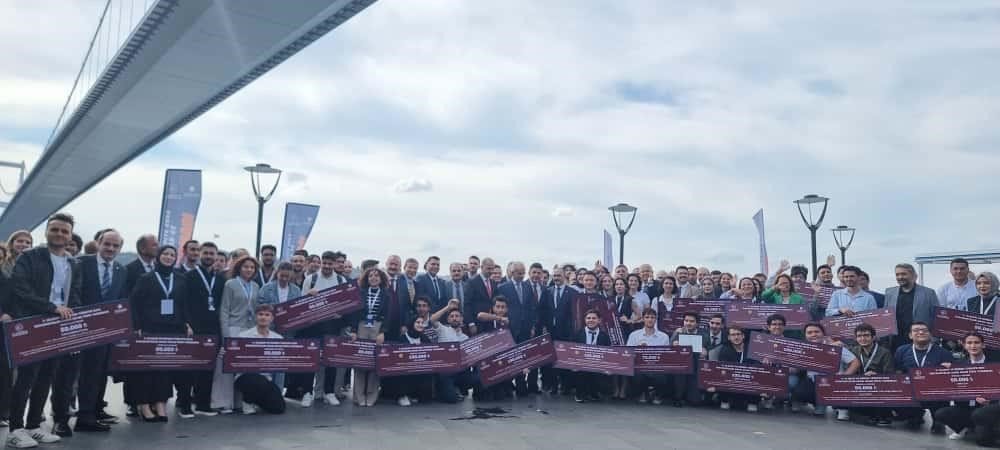 beun-psikoloji-bolumu-ogrencisi-akpolat-turkiyenin-gelecegini-sekillendiren-projesiyle-odul-aldi