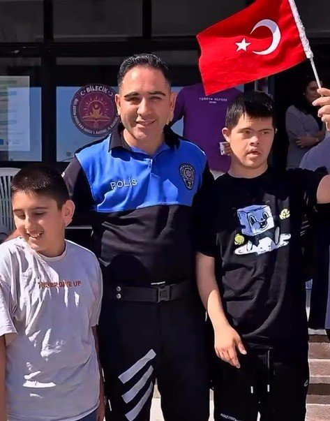 bilecik-emniyetinden-ozel-ogrencilere-anlamli-bulusma