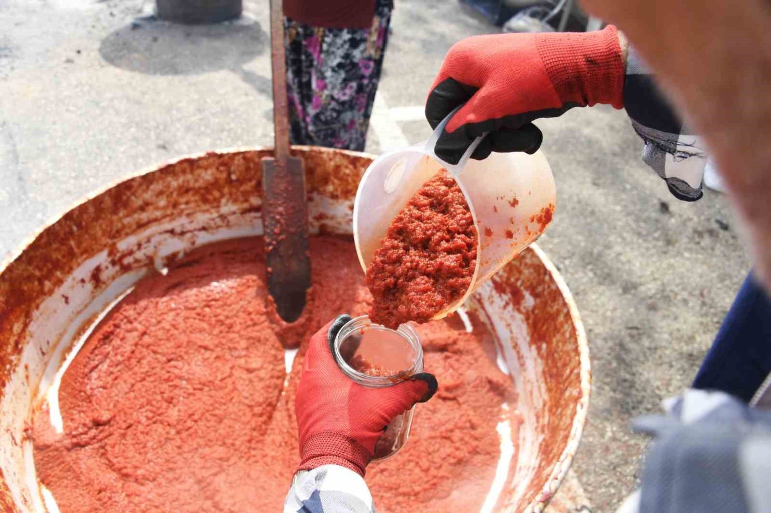 bursada-ev-yapimi-salca-seferberligi