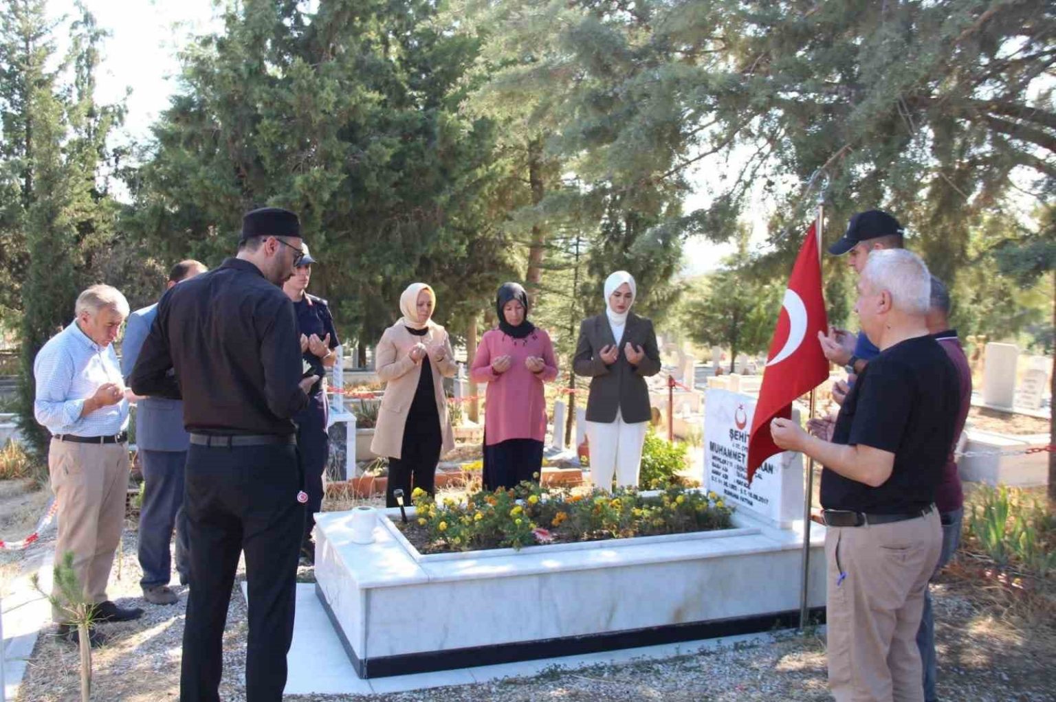 calli-uzaman-cavus-sevenleri-tarafindan-sehadetinin-9-yilinda-anildi